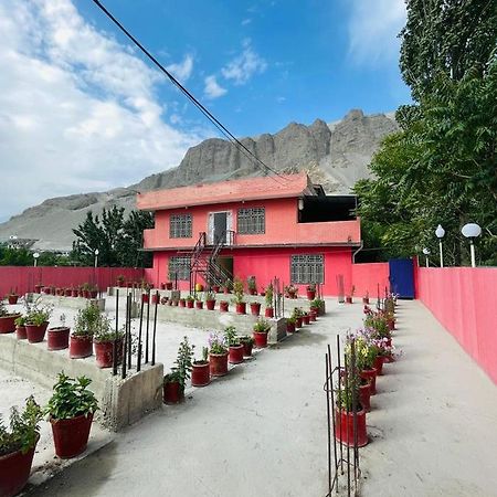 Laal Haveli Hotel Skardu Bagian luar foto