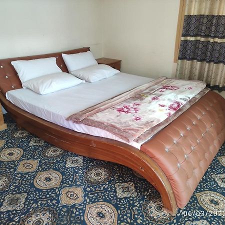 Laal Haveli Hotel Skardu Bagian luar foto