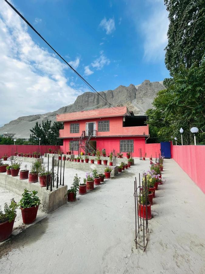 Laal Haveli Hotel Skardu Bagian luar foto