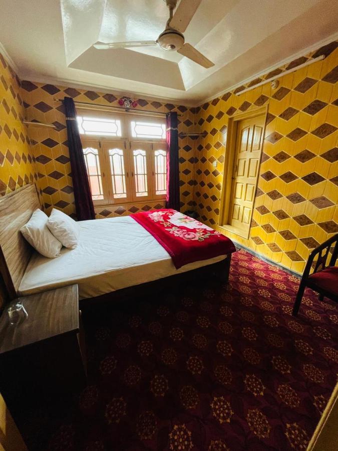 Laal Haveli Hotel Skardu Bagian luar foto